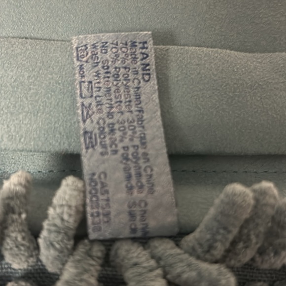 Norwex LE Chenille Hand Towel (Dark Teal) - Picture 4 of 5